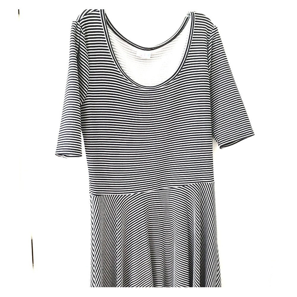 Lularoe Nicole Dress